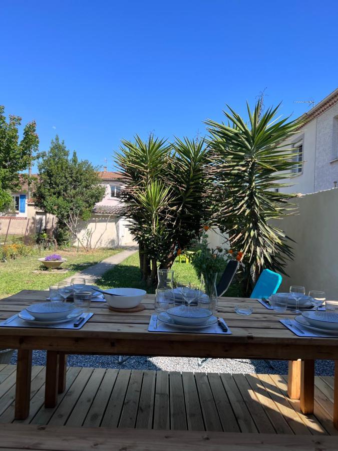 Charmante Maison Climatisee Avec Piscine Au Calme A Каркасон Екстериор снимка