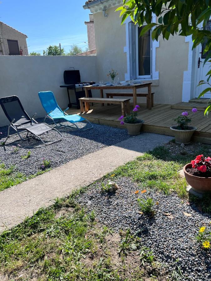 Charmante Maison Climatisee Avec Piscine Au Calme A Каркасон Екстериор снимка